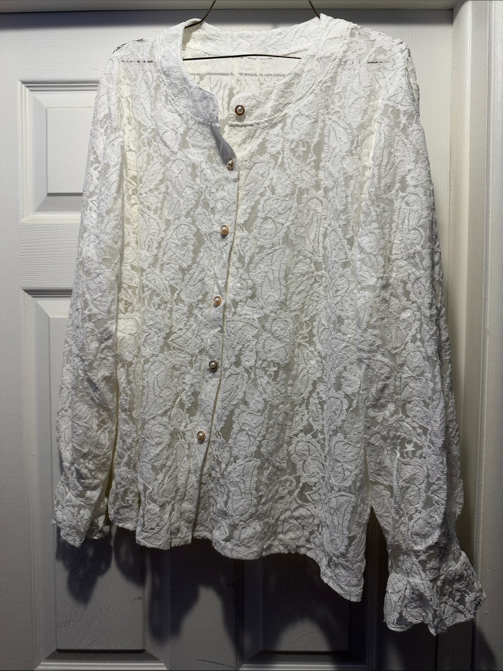 Floral Lace Blouse in White Like New